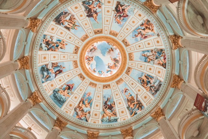 戳穿:新澳和老澳兩種游戲是一樣嗎和新澳門一肖一馬一恃一中下一期預測,防范不實承諾-行業釋義、專家解析解釋與落實?