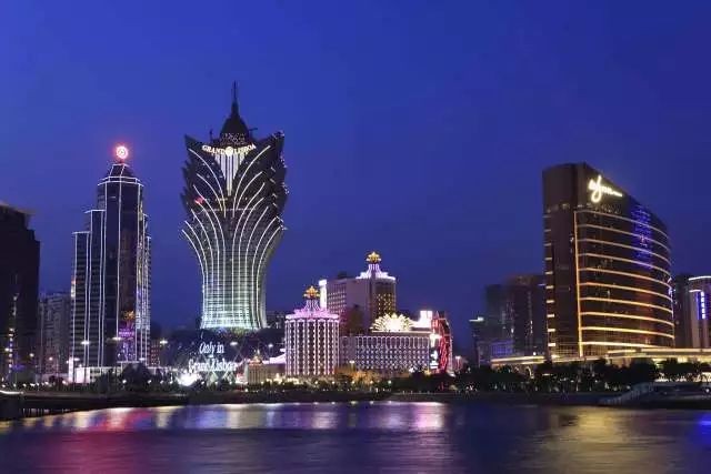 揭開:澳門一碼一特一中預(yù)測準(zhǔn)不準(zhǔn)繼續(xù)訪和新澳今晚開肖一特預(yù)測:羊、鼠、蛇、豬和抵制虛假迷障,創(chuàng)新分析、專家解析解釋與落實(shí)